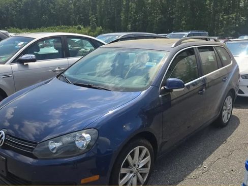 Used 2013 Volkswagen Jetta S FWD image 2