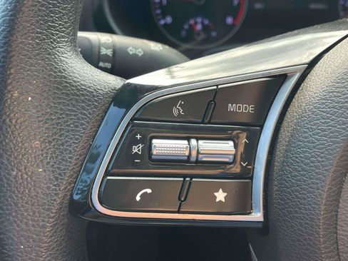 Used 2023 Kia Forte LXS w/ LXS Technology Package FWD image 18