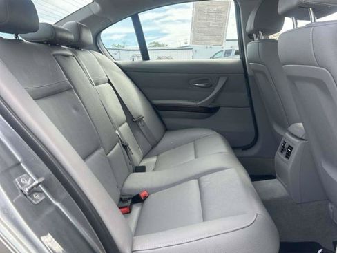 Used 2011 BMW 328i xDrive Sedan AWD/4WD image 3