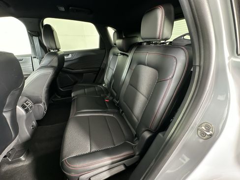 Used 2025 Ford Escape ST-Line image 27