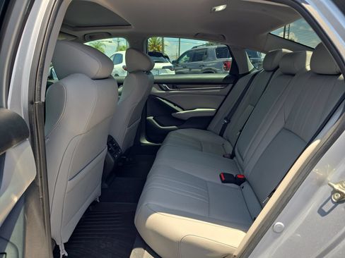 Used 2019 Honda Accord Touring image 12