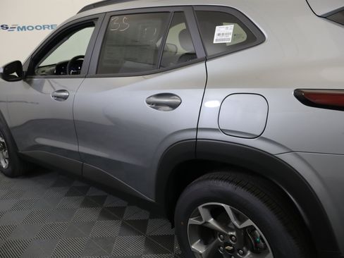 New 2026 Chevrolet Trax LT w/ Driver Confidence Package FWD image 11