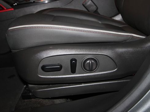 Used 2023 Chevrolet TrailBlazer RS AWD/4WD image 7