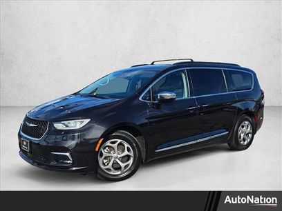 Used 2023 Chrysler Pacifica Limited