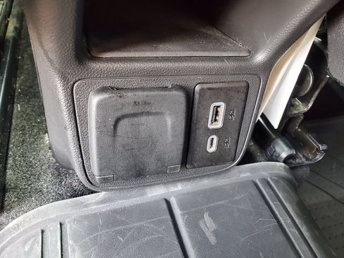 Used 2024 Chevrolet TrailBlazer LT w/ Convenience Package AWD/4WD image 11