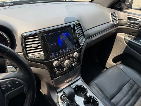 Used 2019 Jeep Grand Cherokee Limited X AWD/4WD image 18