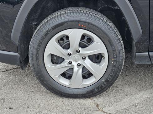 Used 2024 Toyota RAV4 LE image 11