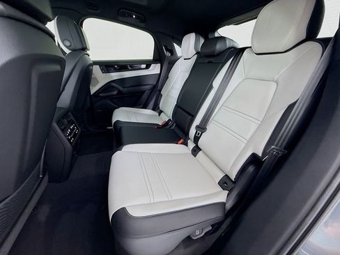 New 2026 Porsche Cayenne Coupe image 26