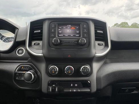 Used 2021 RAM 1500 Big Horn AWD/4WD image 16