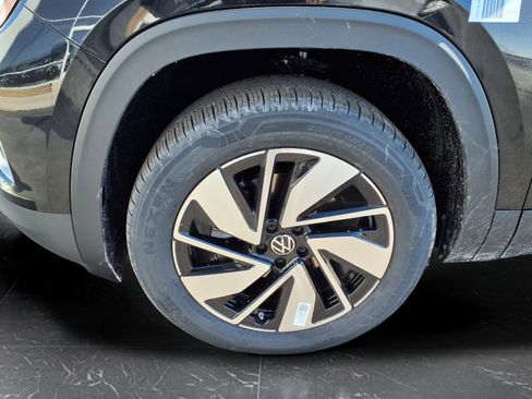 New 2026 Volkswagen Atlas SE AWD/4WD image 7