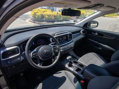 Used 2020 Kia Sorento FWD V6 image 6