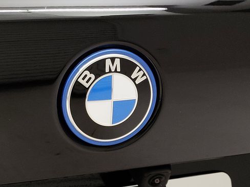 Used 2026 BMW X5 xDrive50e w/ M Sport Package AWD/4WD image 9