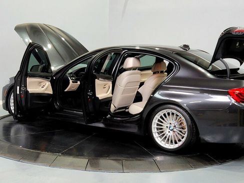 Used 2014 BMW 550i xDrive Sedan image 11