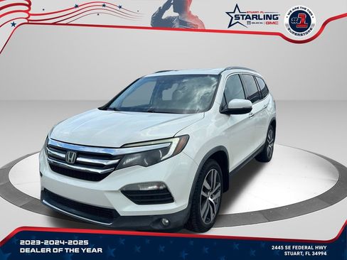 Used 2017 Honda Pilot Touring image 1