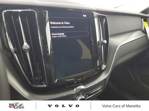 Certified 2025 Volvo XC60 B5 Core w/ Climate Package PRO image 29