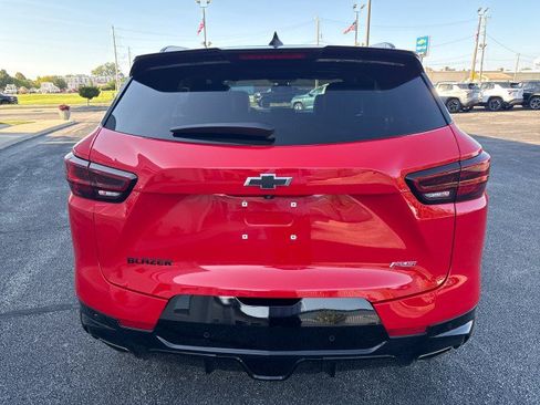 Used 2023 Chevrolet Blazer RS w/ Enhanced Convenience Package FWD image 4
