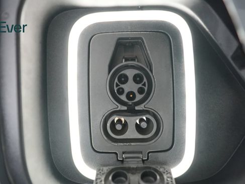 Used 2022 Rivian R1T Launch Edition AWD/4WD image 10