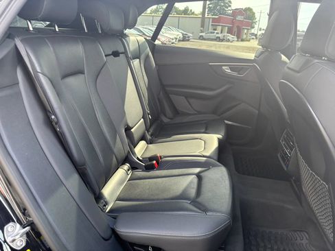 Used 2021 Audi Q8 Premium Plus w/ Premium Plus Package AWD/4WD image 18