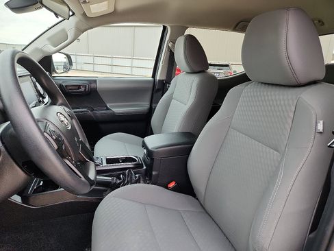 Used 2021 Toyota Tacoma SR image 12