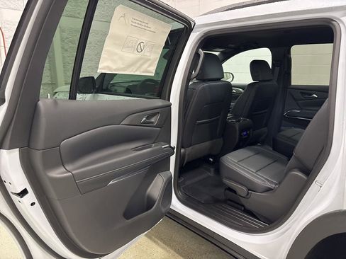 New 2026 Chevrolet Traverse LT w/ Midnight/Sport Edition AWD/4WD image 29