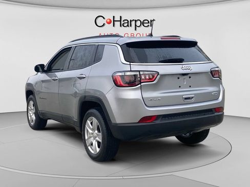 Used 2022 Jeep Compass Latitude w/ Convenience Group AWD/4WD image 5