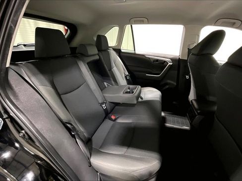 Certified 2025 Toyota RAV4 LE image 27