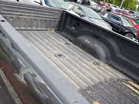 Used 2024 RAM 2500 Tradesman w/ Chrome Appearance Group AWD/4WD image 5