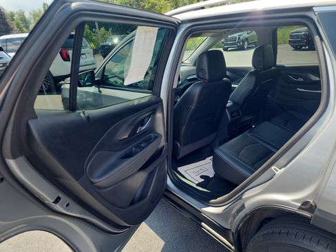 Certified 2023 GMC Terrain SLT w/ Infotainment Package II AWD/4WD image 26