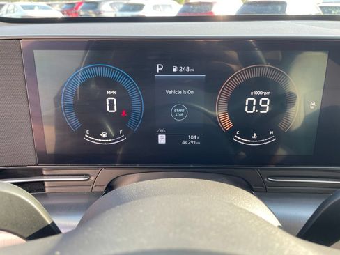 Used 2025 Hyundai Kona SEL FWD image 10