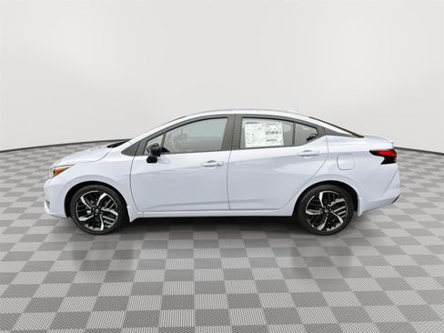 New 2025 Nissan Versa SR w/ Trunk Package FWD image 8