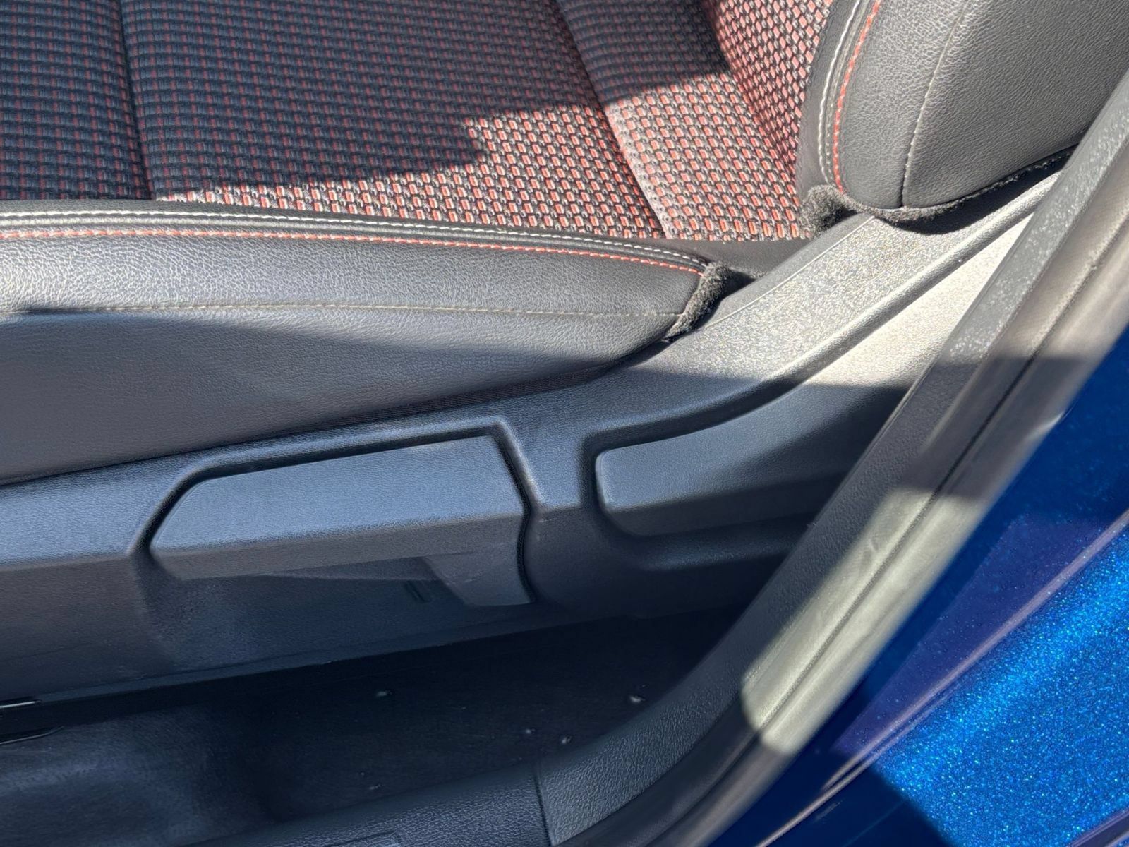 Used 2026 Nissan Kicks SR FWD image 21