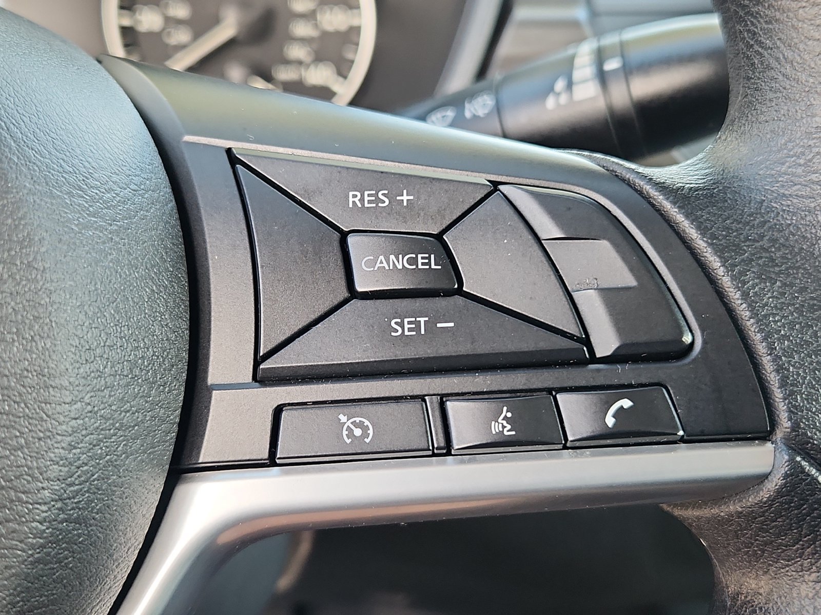 Used 2025 Nissan Altima 2.5 SV FWD image 19