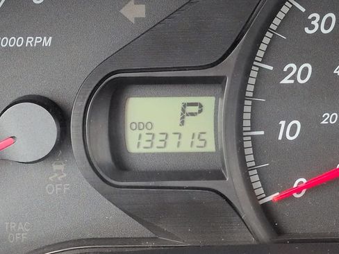 Used 2014 Toyota Sienna LE FWD image 24