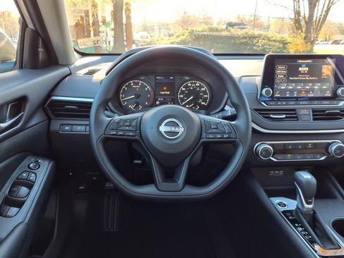 New 2025 Nissan Altima 2.5 S image 11