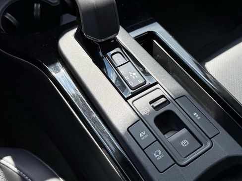 Certified 2023 Toyota Prius XLE FWD image 24