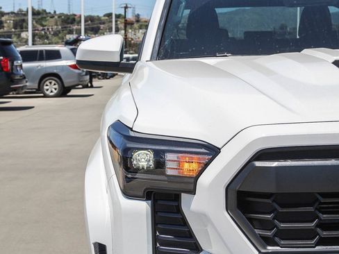 New 2025 Toyota Tacoma TRD Sport image 11