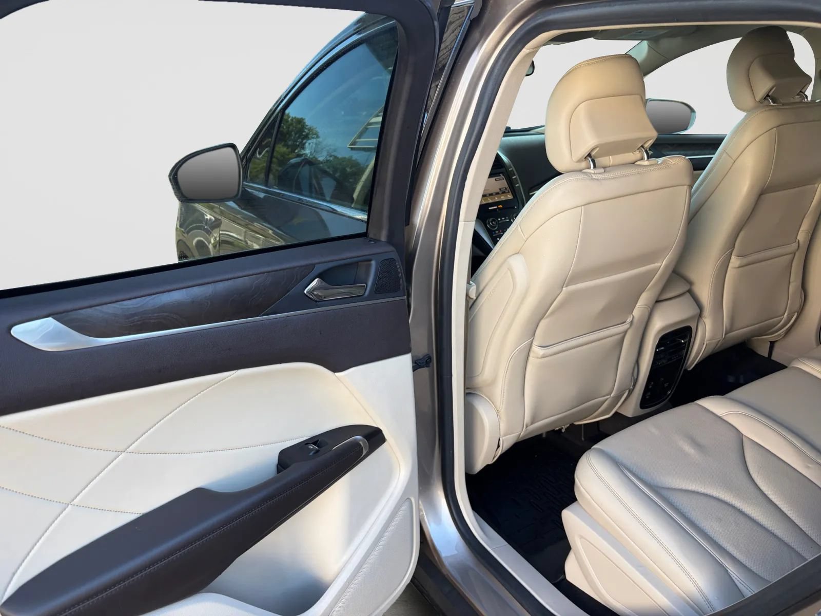 Used 2019 Lincoln MKC Reserve AWD/4WD image 14