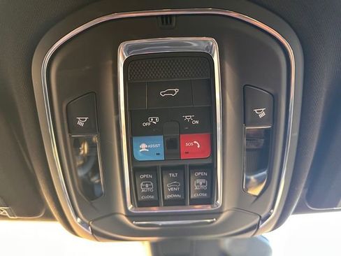 Used 2024 Jeep Grand Cherokee Limited 4xe image 29