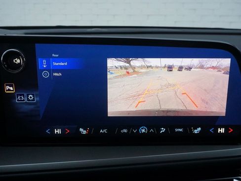 Used 2025 Chevrolet Traverse LT w/ LPO, Floor Liner Package image 19