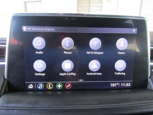 Used 2021 Chevrolet Suburban LT w/ Luxury Package RWD image 19