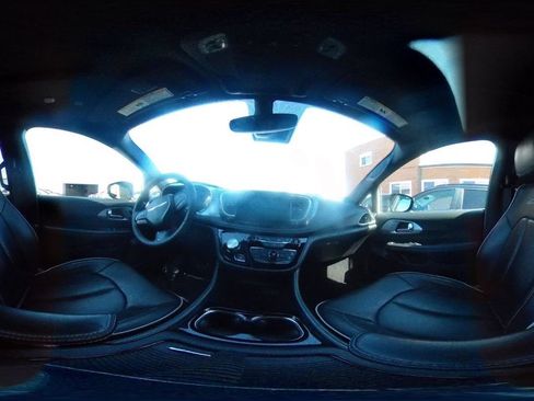Used 2025 Chrysler Pacifica Limited FWD image 46