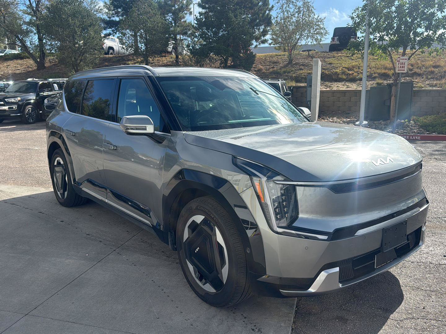 Certified 2024 Kia EV9 Land w/ Towing Package AWD/4WD image 1