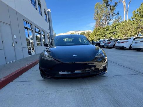 Used 2023 Tesla Model 3 Standard Range image 2