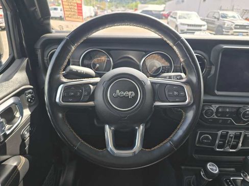 Used 2022 Jeep Gladiator High Altitude AWD/4WD image 11