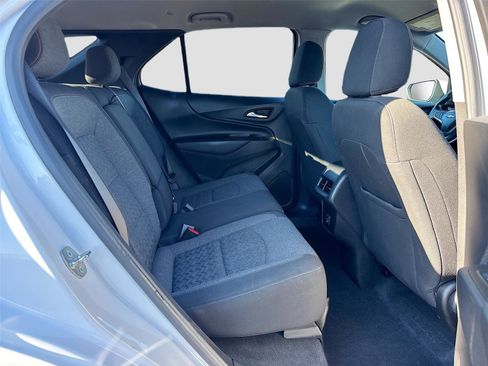 Used 2022 Chevrolet Equinox LT w/ Driver Convenience Package image 25
