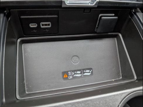 Used 2023 GMC Yukon Denali image 18