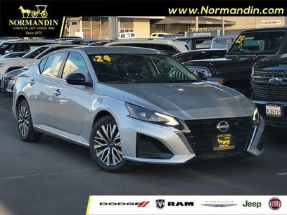Used 2024 Nissan Altima 2.5 SV