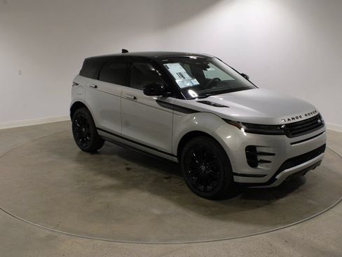 Used 2026 Land Rover Range Rover Evoque Dynamic SE AWD/4WD image 7