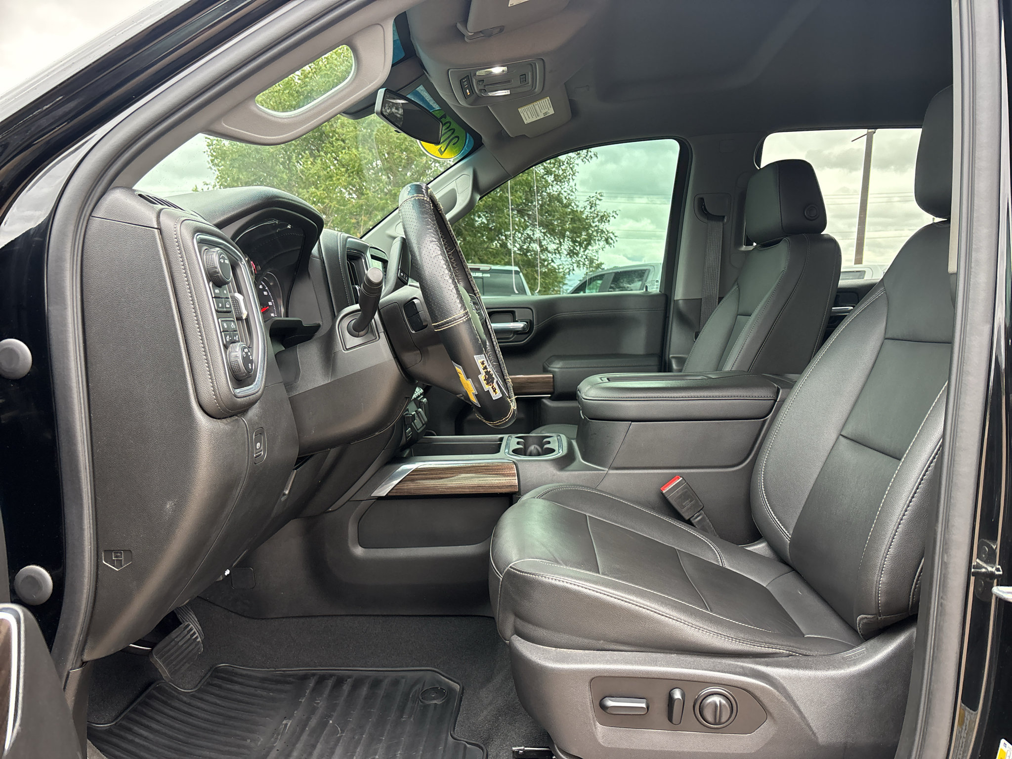 Used 2021 Chevrolet Silverado 1500 RST w/ Rally Edition AWD/4WD image 13