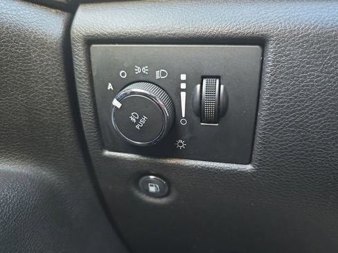 Used 2020 Jeep Grand Cherokee Altitude image 29
